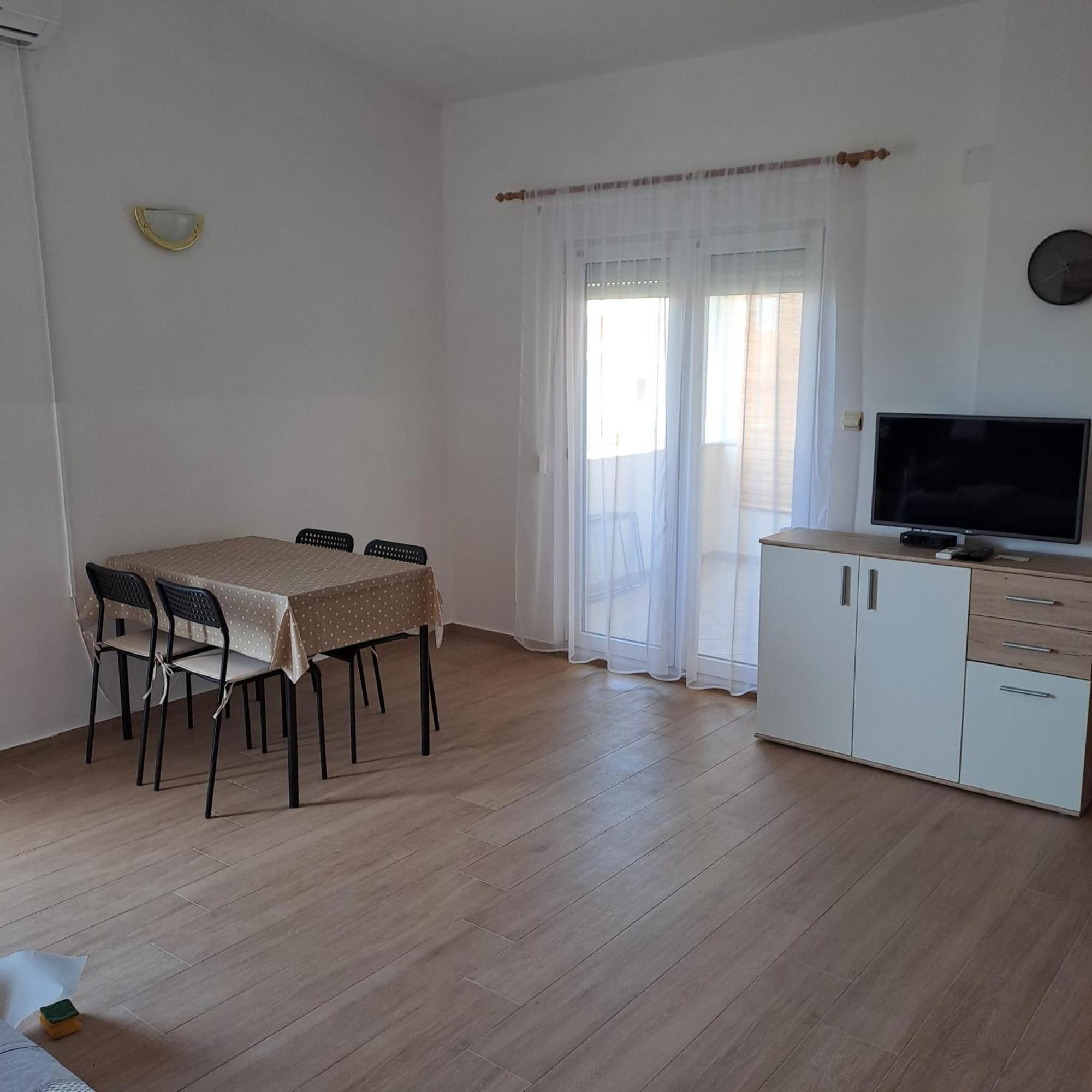 Apartments Cecilija Povljana Exteriér fotografie